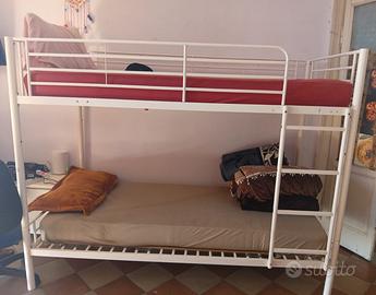 Letto a castello in metallo bianco