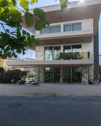 Appartamento di 186 m² con 4 locali e box auto a D