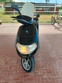 Scooter Piaggio Hexagon GT 250