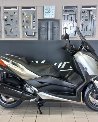 Yamaha X-Max 300