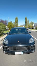 PORSCHE CAYENNE 3.0V6 DIESEL 2017 PLATINUM EDITION