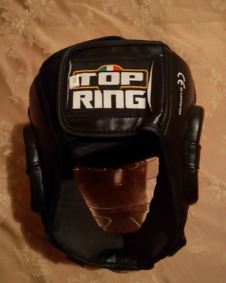 Casco e guantoni muay thai