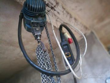 Paranco elettrico Demag da 250 kg