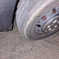 2 gomme termiche  205/70/15 carico 