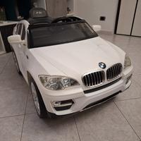 Macchinina elettrica BMW 2WD (2 route motorizzate)
