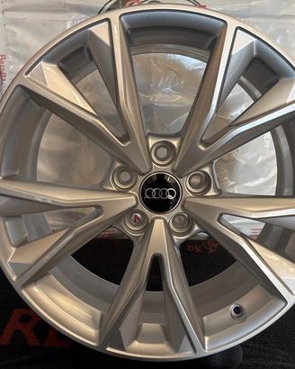 CERCHI NUOVI RAGGIO 18 POLLICI AUDI A3 8Y - CPC658