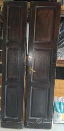 portoncino antico in legno di castagno 