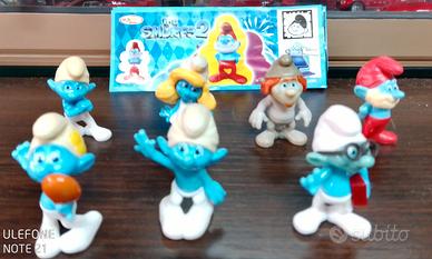 7 personaggi i Puffi 2 Kinder + omaggi