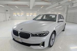 BMW Serie 5 518d Luxury
