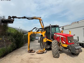 Massey Ferguson 7475 con Braccio GreenTech