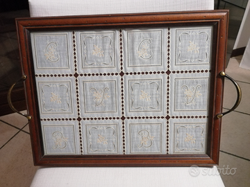 Vassoio con cornice in legno