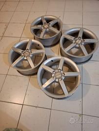 Cerchi in lega 16