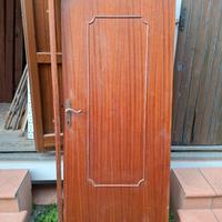 porte più telai in legno