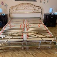 Letto matrimoniale in ottone bagno oro con rete