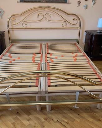Letto matrimoniale in ottone bagno oro con rete
