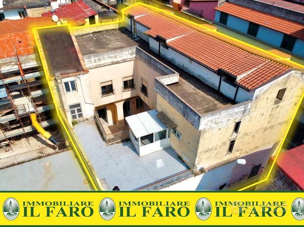 Intero fabbricato giugliano centro