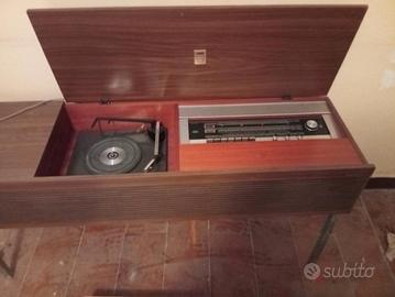 Mobile vintage giradischi radio