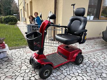 Scooter elettrico per disabili o anziani
