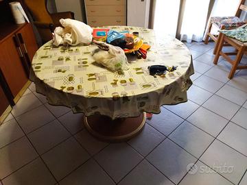 Tavolo +6 sedie