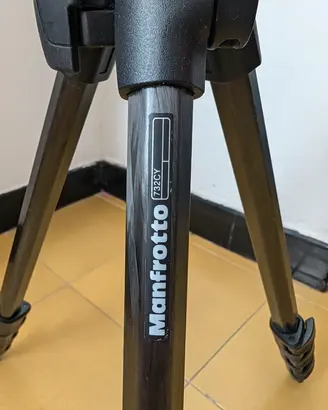cavalletto Manfrotto in carbonio 