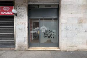 NEGOZIO A MILANO