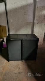 tavolo dj  console con telo nero bianco e borsa