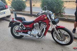 Suzuki intruder 600