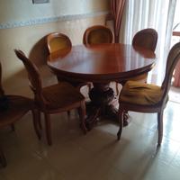 tavolo  con 6 sedie