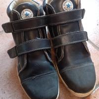 scarpe da ragazzo con chiusura a calamita