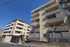 2 LOCALI A REGGIO DI CALABRIA