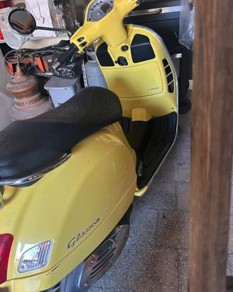 Vespa 250 gts