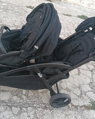 passeggino gemellare 