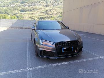 AUDI RS3 