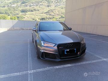 AUDI RS3 