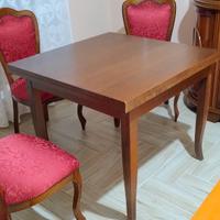 Tavolo quadrato in legno apribile