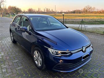 Volkswagen Golf 8