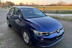 Volkswagen Golf 8