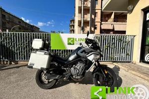 CF MOTO 800 MT .