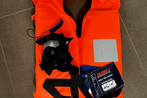 2 Giubbotti di salvataggio 150 N