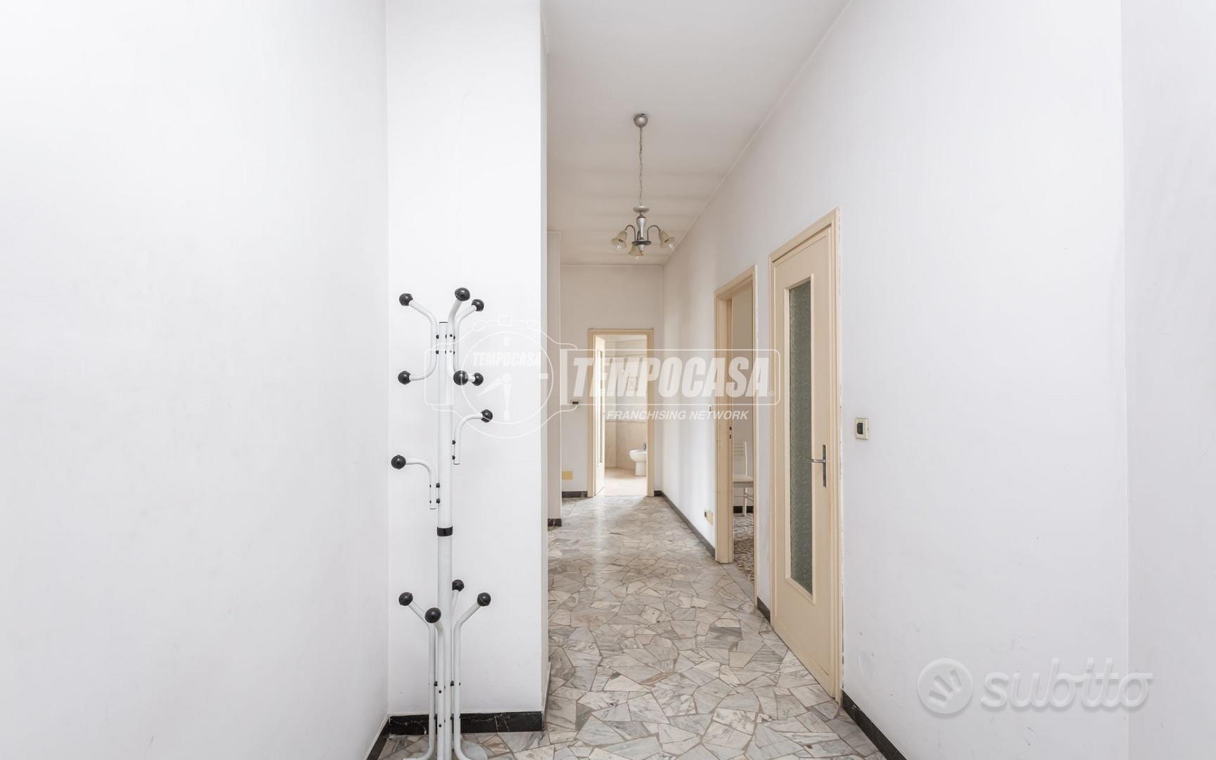 Apartment in Chieri, Torino - Vista 4