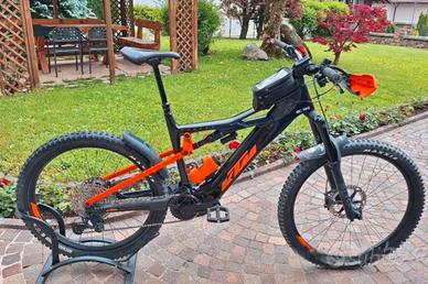 mtb elettrica KTM carbon