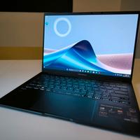 ASUS Zenbook 14 OLED (UX3405) | Intel Core Ultra 7