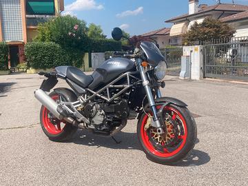Ducati Monster s4