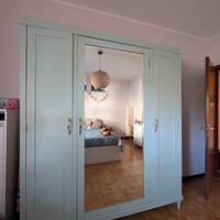 Armadio antico stile Liberty in legno rinnovato in