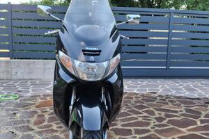 Suzuki burgman 400