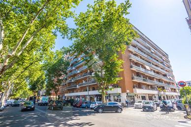 2 LOCALI A ROMA