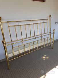 Letto matrimoniale in.ottone