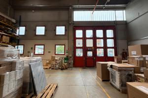 Lavis, capannone con uffici e cortile