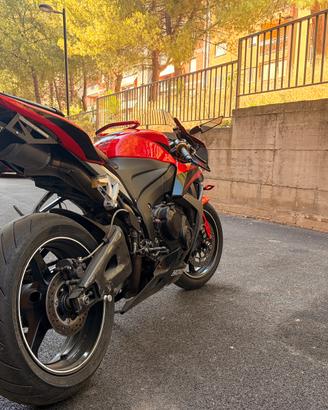 Honda cbr 600rr