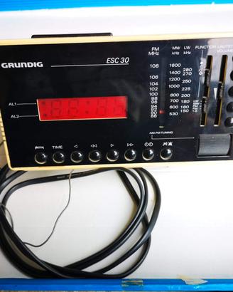 Radiosveglia vintage Grundig ESC30
